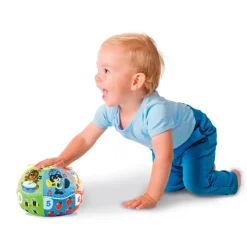 Baby Palla suona e canta
